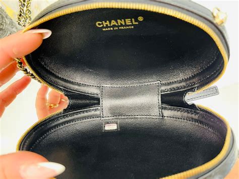 la pausa chanel bag price|Chanel La Pausa Bag .